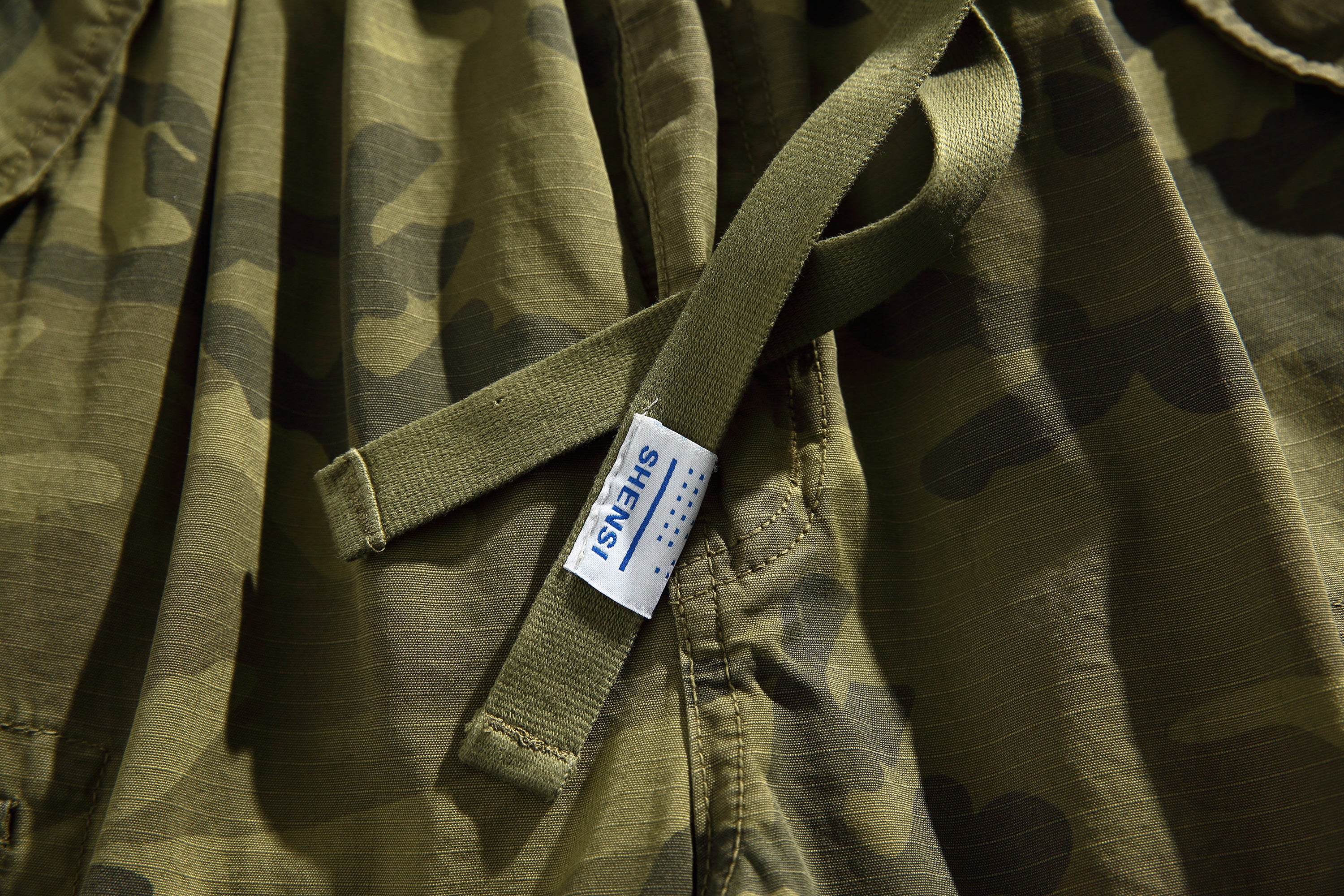 Short treillis multi-poches n°1755